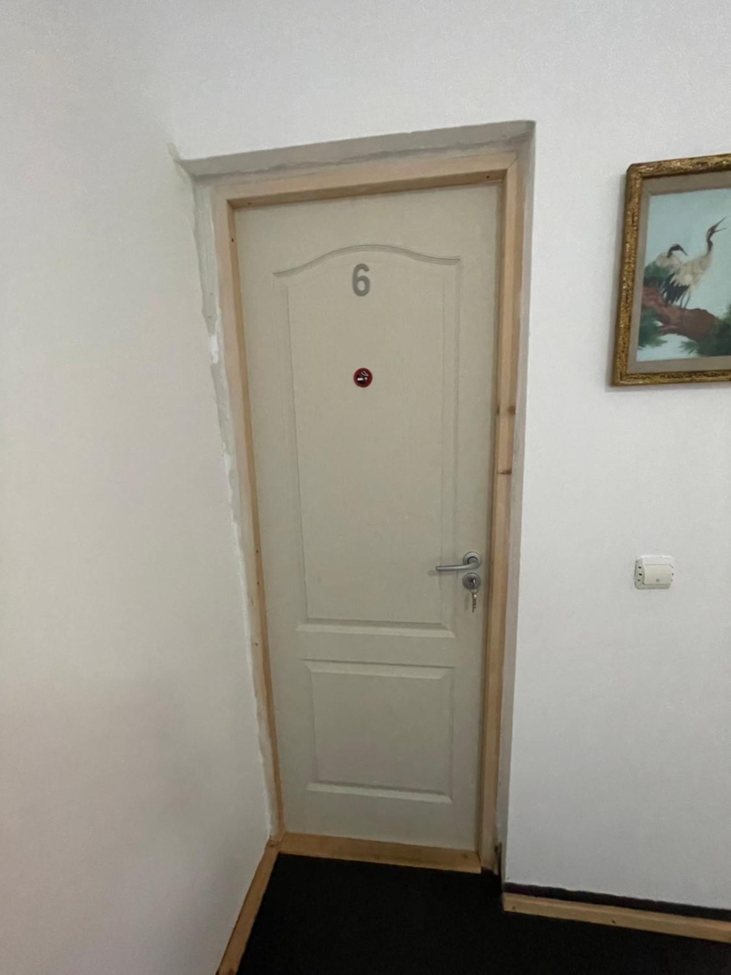 Casa Trandafirilor Hotell Tulcea Exteriör bild