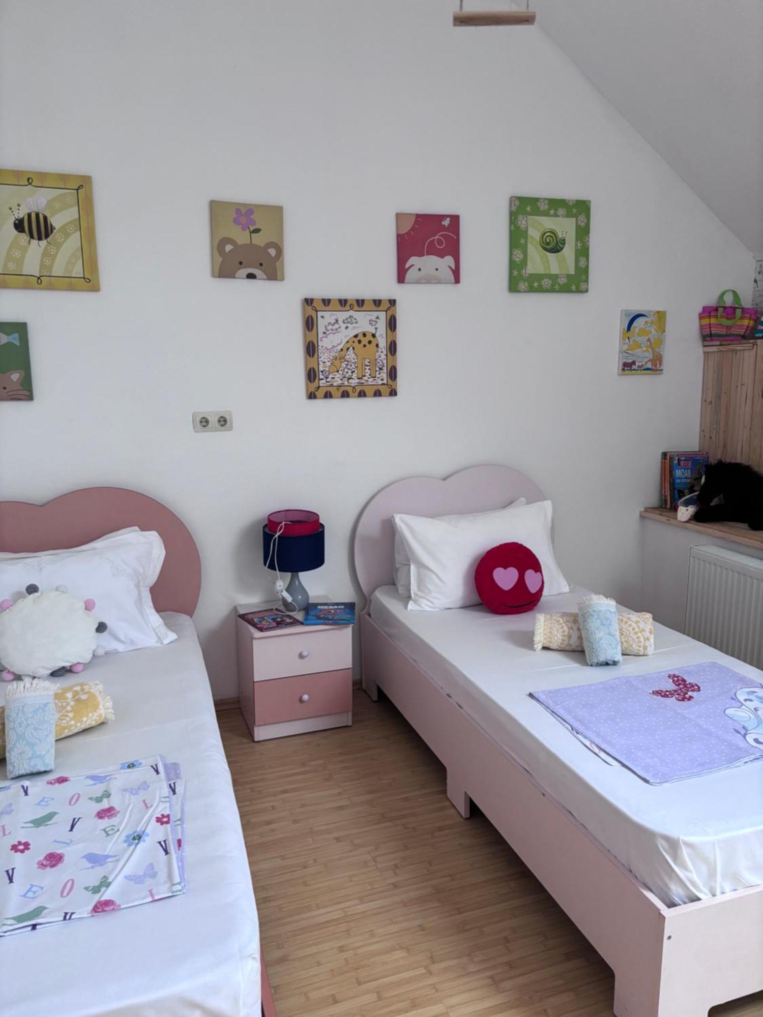 Casa Trandafirilor Hotell Tulcea Exteriör bild