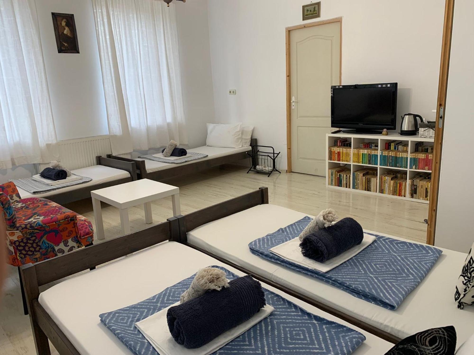 Casa Trandafirilor Hotell Tulcea Exteriör bild